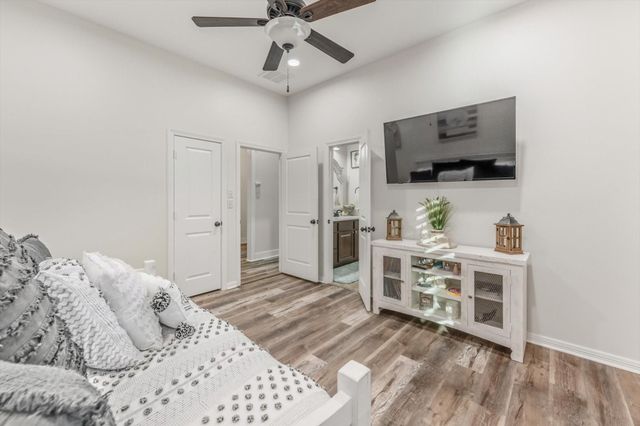 103 Fox Rindle Road, Montgomery, TX 77316