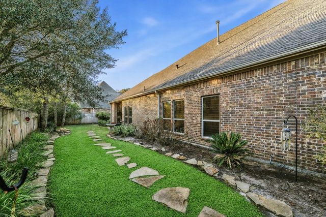 103 Fox Rindle Road, Montgomery, TX 77316