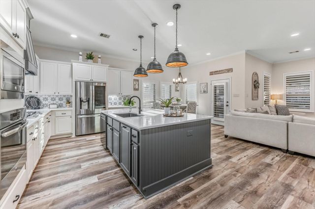 103 Fox Rindle Road, Montgomery, TX 77316