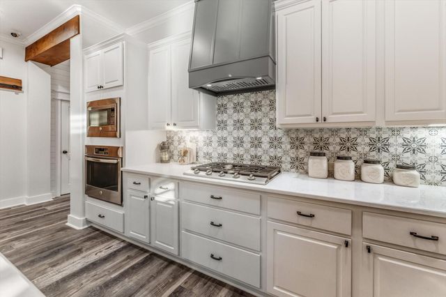 103 Fox Rindle Road, Montgomery, TX 77316