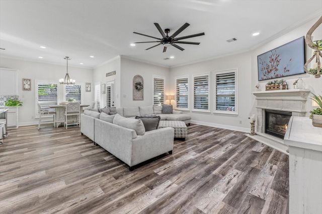 103 Fox Rindle Road, Montgomery, TX 77316