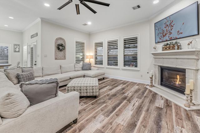 103 Fox Rindle Road, Montgomery, TX 77316