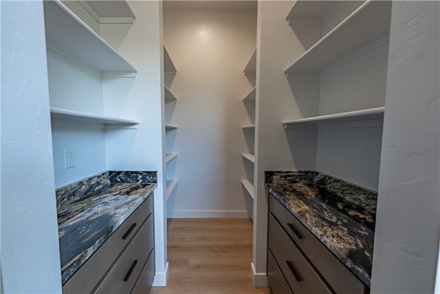 1025 N Juniper Hills Court, Kingman, AZ 86409