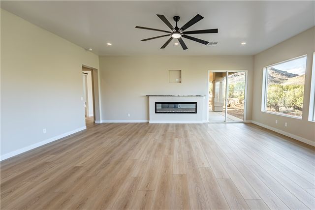 1025 N Juniper Hills Court, Kingman, AZ 86409