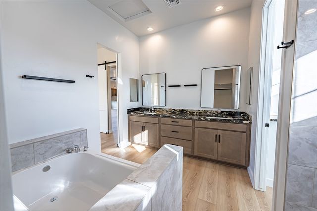 1025 N Juniper Hills Court, Kingman, AZ 86409