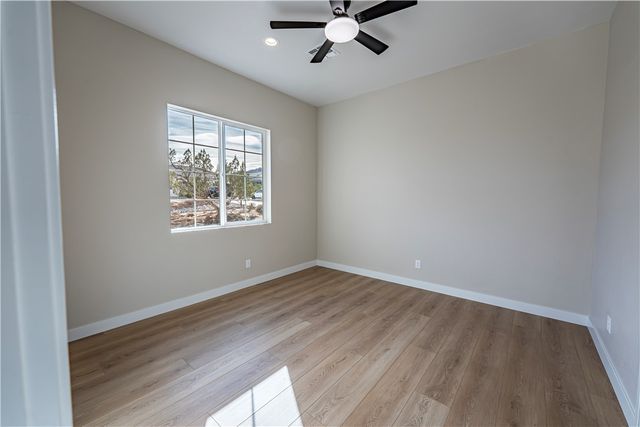 1025 N Juniper Hills Court, Kingman, AZ 86409