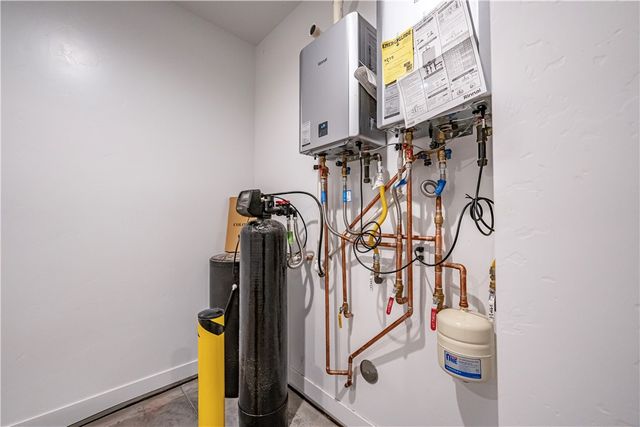 1025 N Juniper Hills Court, Kingman, AZ 86409