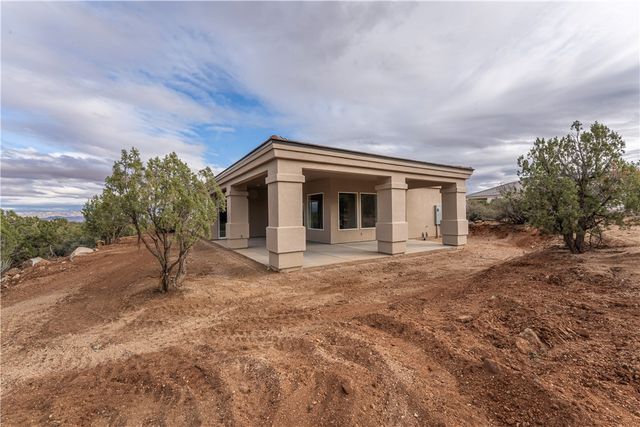 1025 N Juniper Hills Court, Kingman, AZ 86409