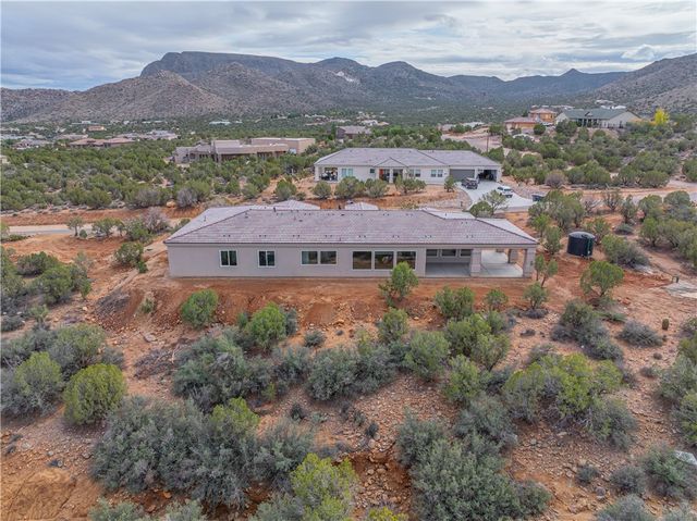 1025 N Juniper Hills Court, Kingman, AZ 86409