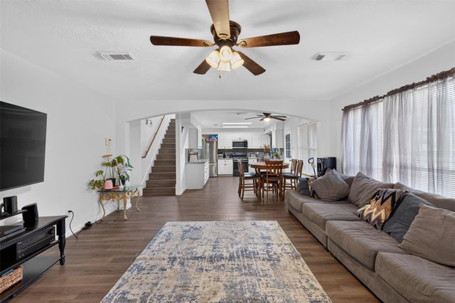 4514 Green Fawn Lane, Fresno, TX 77545