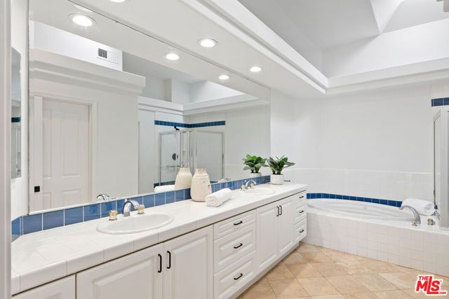 6477 Zuma View Place 125, Malibu, CA 90265