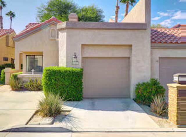 41491 Kansas Street, Palm Desert, CA 92211