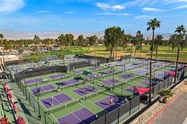 41491 Kansas Street, Palm Desert, CA 92211