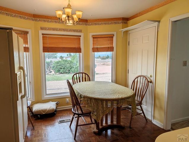 965 W Meadowmoor Dr, Pueblo West, CO 81007