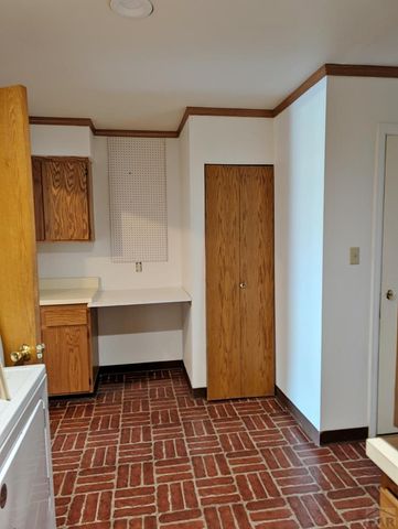 965 W Meadowmoor Dr, Pueblo West, CO 81007