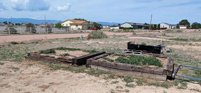 965 W Meadowmoor Dr, Pueblo West, CO 81007