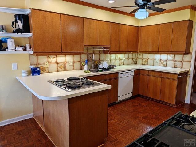 965 W Meadowmoor Dr, Pueblo West, CO 81007