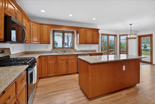 5406 Sandhill Drive, Middleton, WI 53562