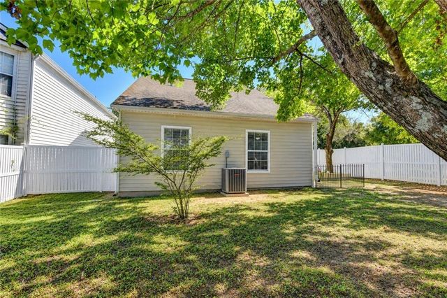 1272 Parkside Club Drive, Lawrenceville, GA 30044