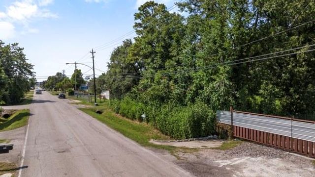 7503 Harrison Street, Baytown, TX 77521