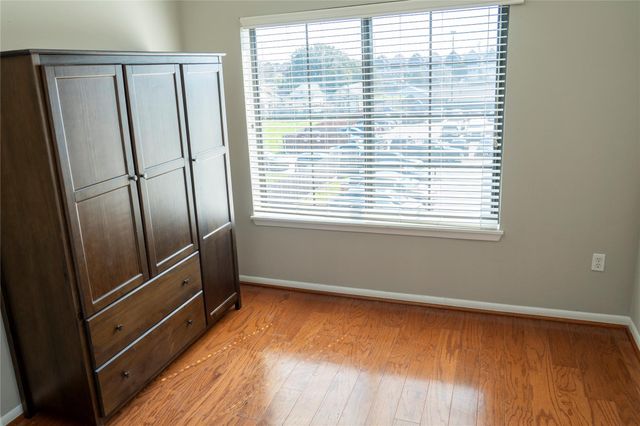 310 S Jensen Drive 1, Houston, TX 77003