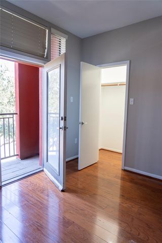 310 S Jensen Drive 1, Houston, TX 77003