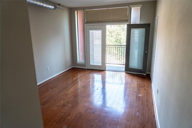 310 S Jensen Drive 1, Houston, TX 77003