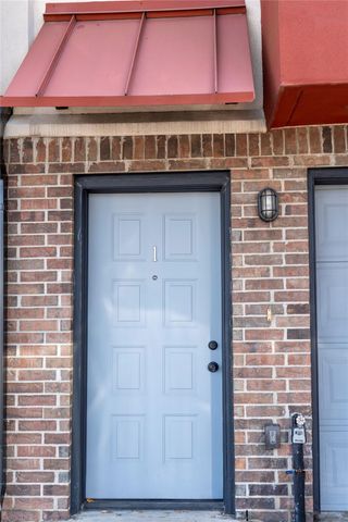 310 S Jensen Drive 1, Houston, TX 77003