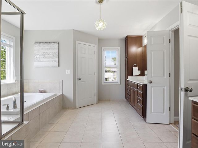 6472 SECOND ST, Alexandria, VA 22312