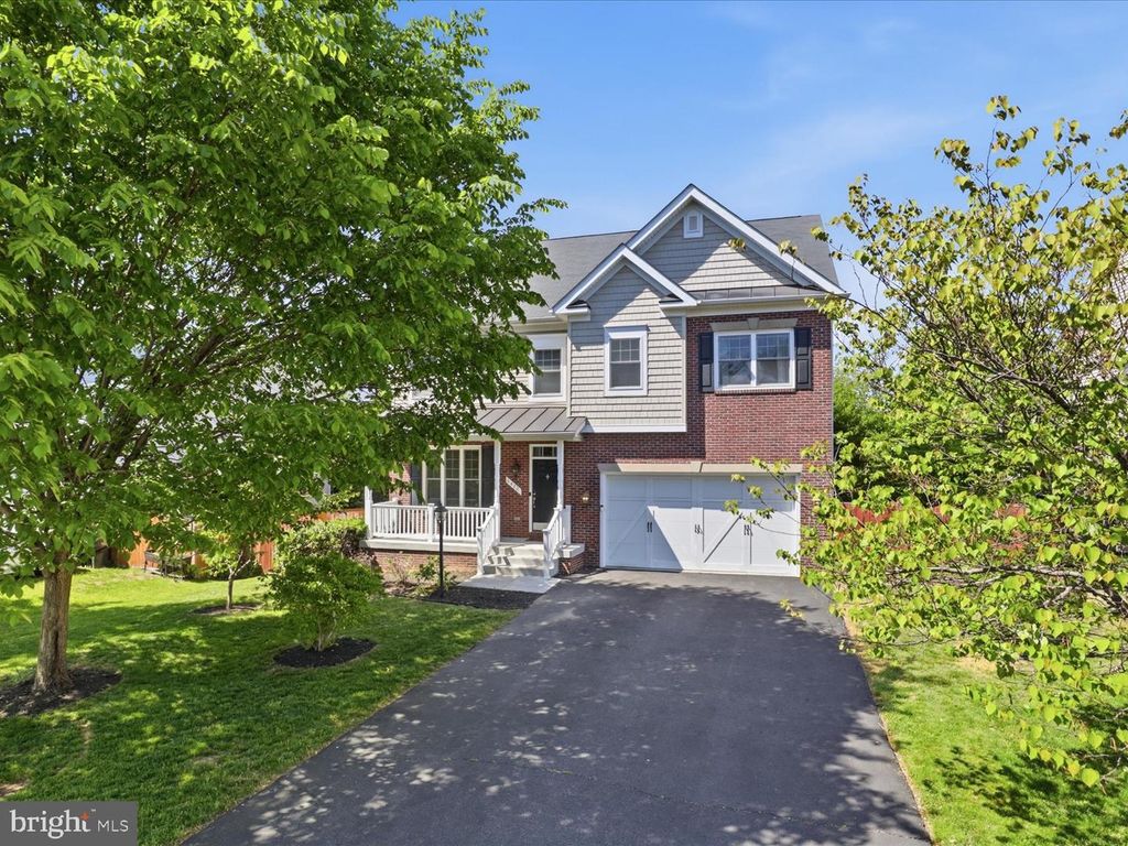 6472 SECOND ST, Alexandria, VA 22312