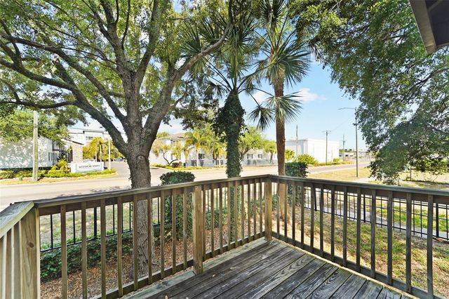 5301 ESCENA COURT, Tampa, FL 33611