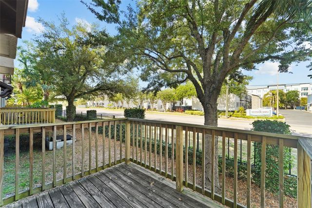 5301 ESCENA COURT, Tampa, FL 33611