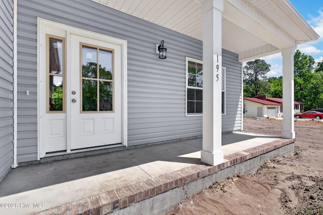 195 Briarneck Road, Jacksonville, NC 28540