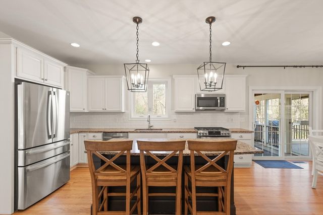 22 Dexter Dr, Rowley, MA 01969