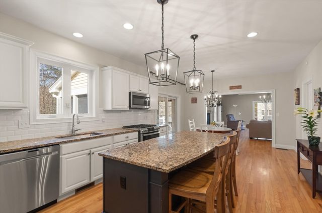 22 Dexter Dr, Rowley, MA 01969