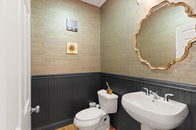 22 Dexter Dr, Rowley, MA 01969