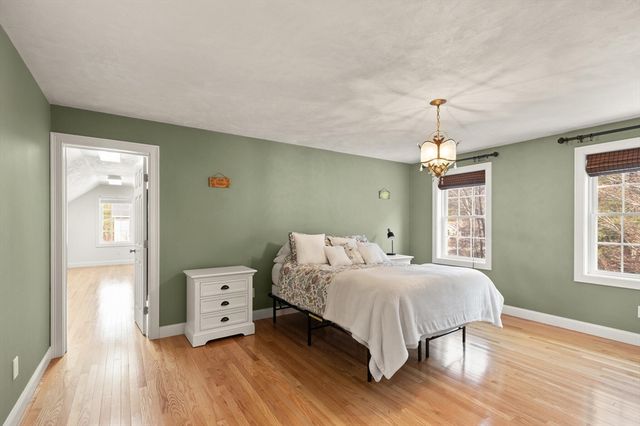 22 Dexter Dr, Rowley, MA 01969