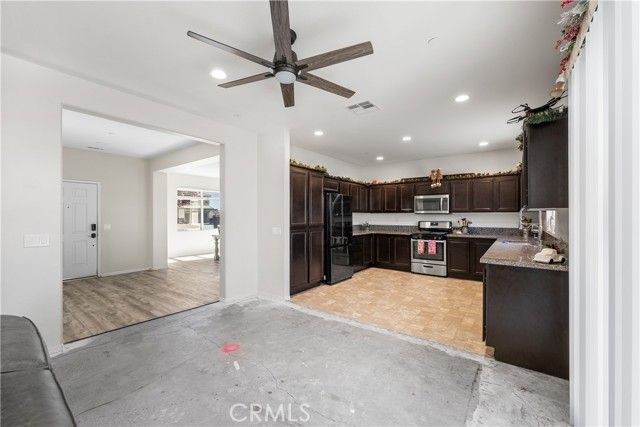 2517 San Madrid, Rosamond, CA 93560