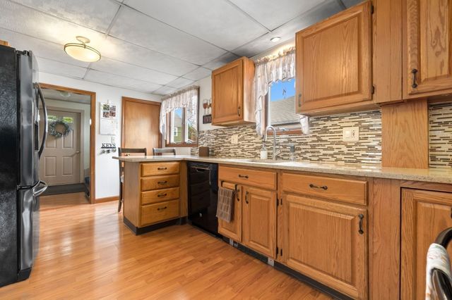 58 Glendale Ave, Peabody, MA 01960