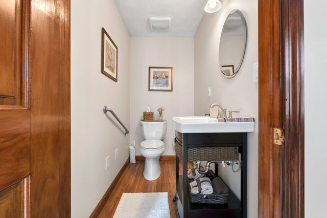58 Glendale Ave, Peabody, MA 01960