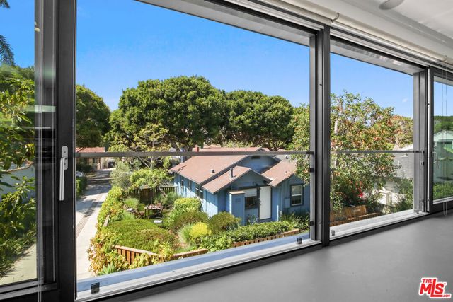 4262 Lincoln Avenue, Culver City, CA 90232