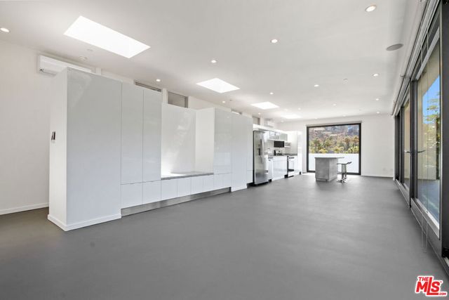 4262 Lincoln Avenue, Culver City, CA 90232