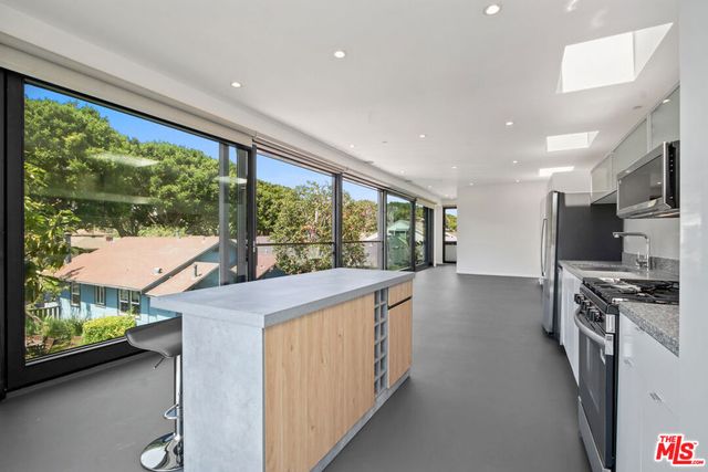 4262 Lincoln Avenue, Culver City, CA 90232