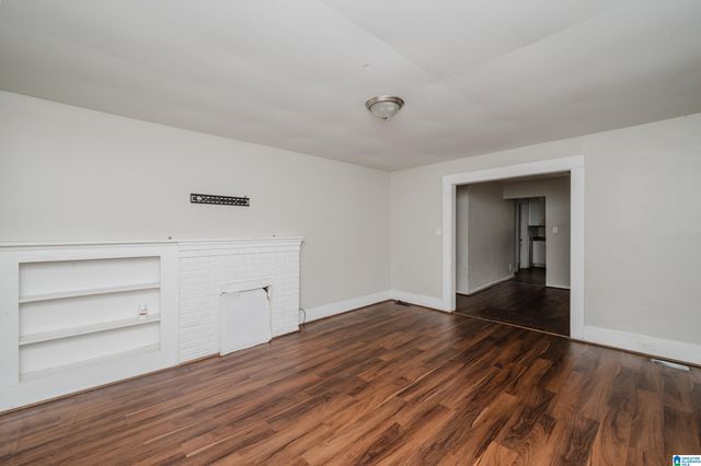 911 12TH AVENUE, Midfield, AL 35228