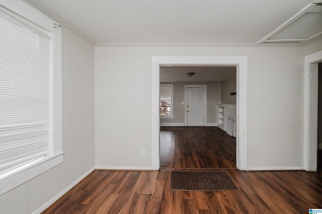 911 12TH AVENUE, Midfield, AL 35228