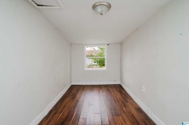 911 12TH AVENUE, Midfield, AL 35228