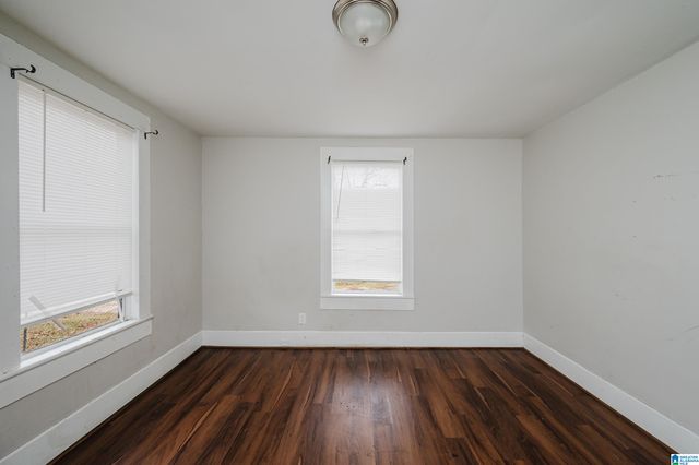 911 12TH AVENUE, Midfield, AL 35228