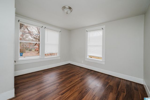 911 12TH AVENUE, Midfield, AL 35228