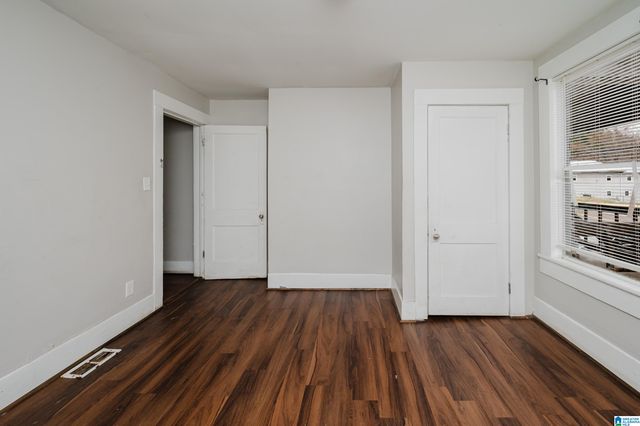 911 12TH AVENUE, Midfield, AL 35228