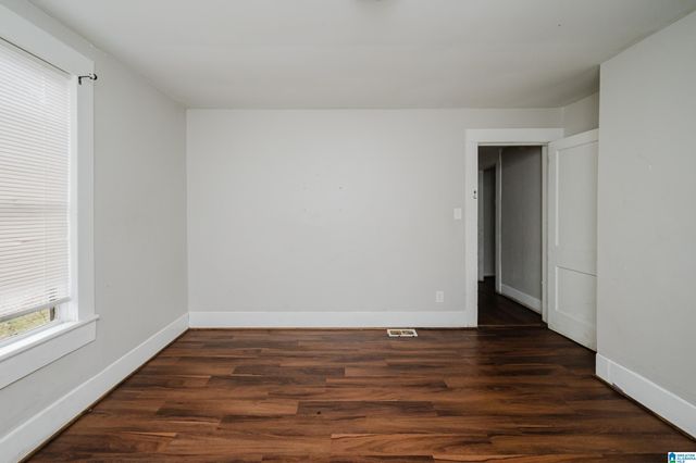 911 12TH AVENUE, Midfield, AL 35228